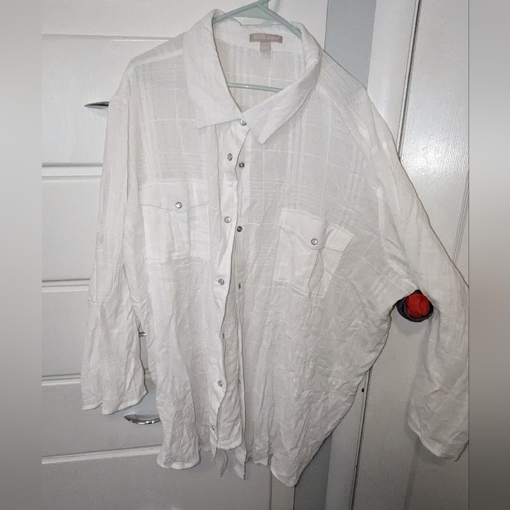 White Linen Snap-up Top